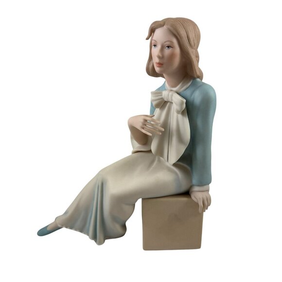 Goebel Crafts Sophistication Porcelain Figurine by Lazlo Ispanky Vintage 1977